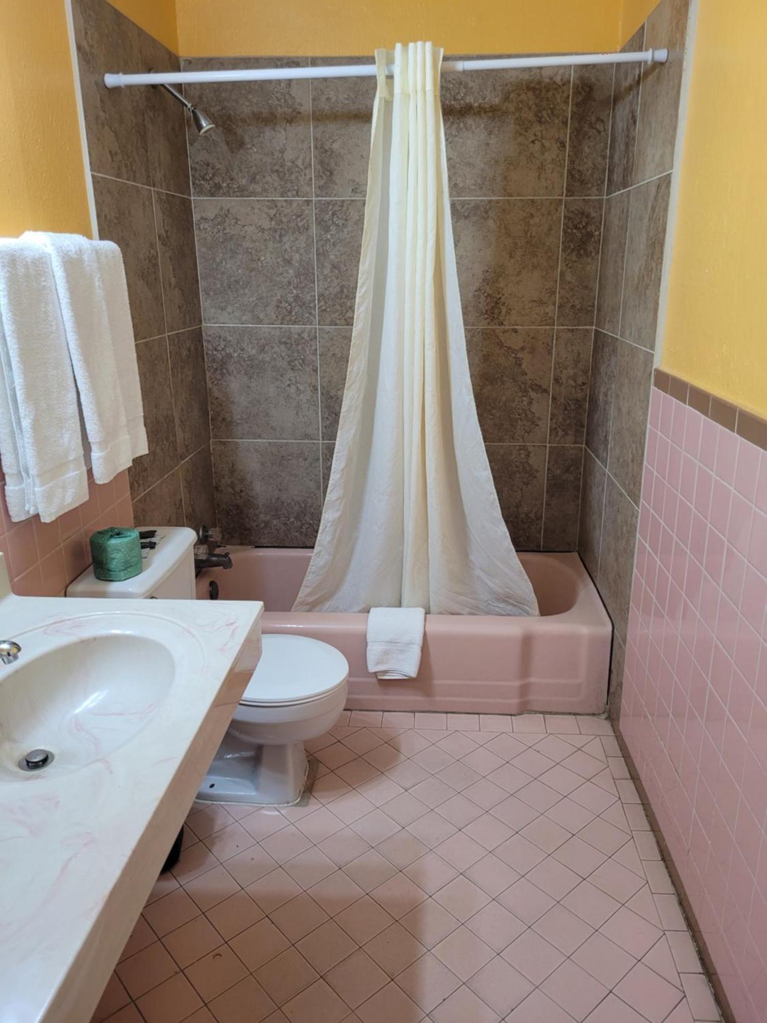 Sands Motel Portales エクステリア 写真