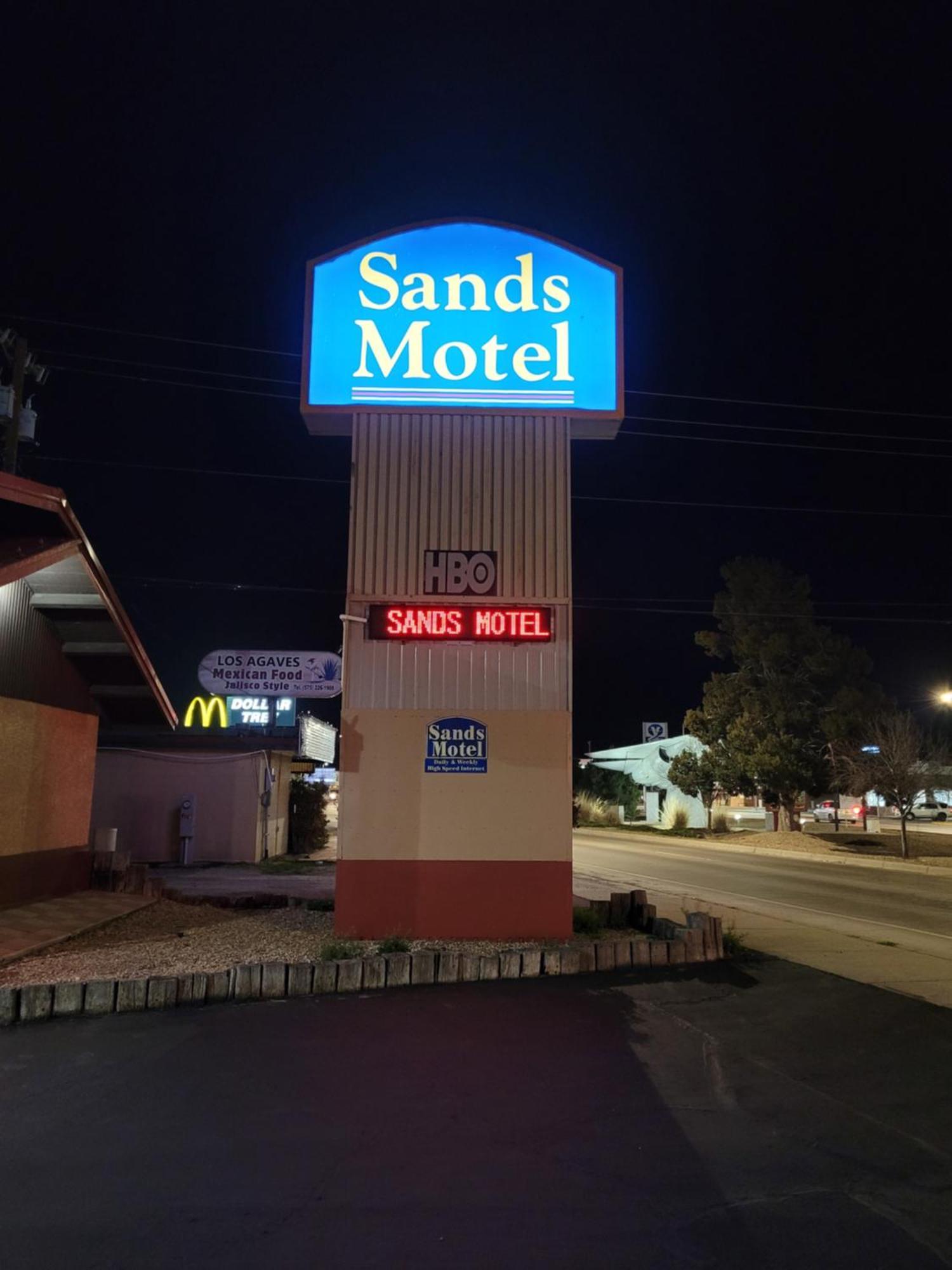 Sands Motel Portales エクステリア 写真