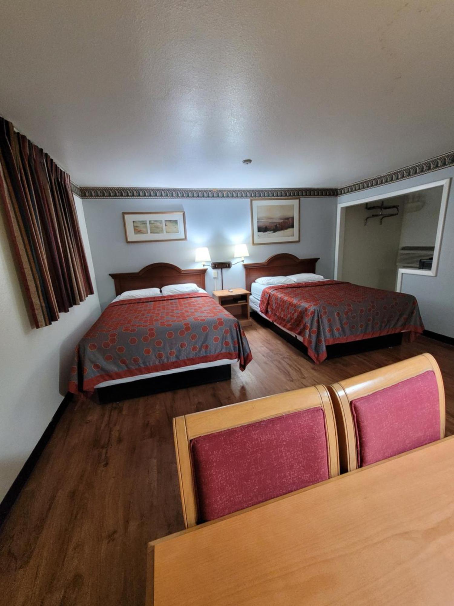 Sands Motel Portales エクステリア 写真